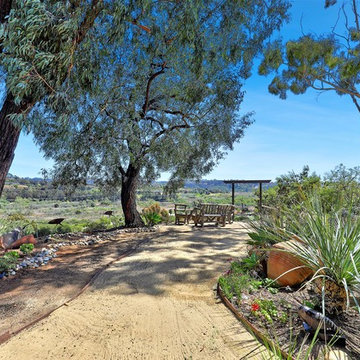 Mature trees and panoramic views