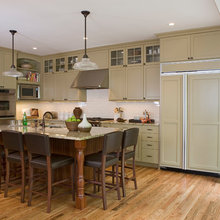Hoods.GlassUpperCabinets