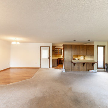Caddy Court Kitchen & Mainfloor Remodel Before/Afters
