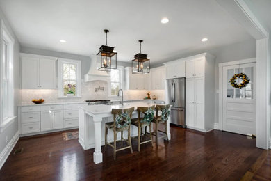 Example of a kitchen design in Richmond