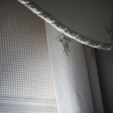 Traditional Country House Bedroom Pelmet