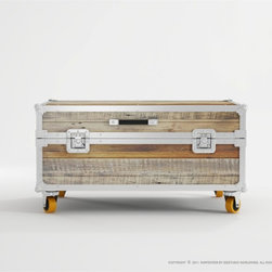 Roadie Trunk - Coffee Tables