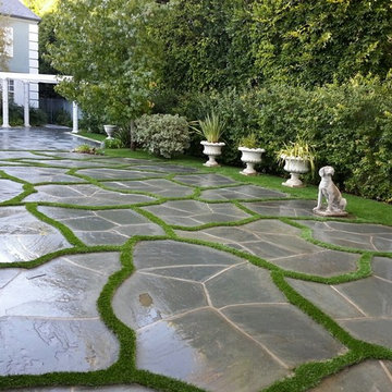 Irregular Paver Stones with Artificial Turf by Earth Design Turf