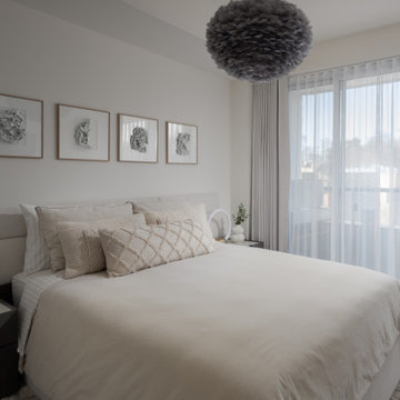 Yonge St Condo