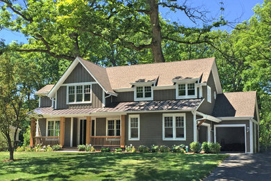Inspiration for a farmhouse exterior home remodel in Chicago