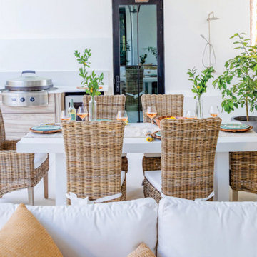 Outdoor Kitchen Featuring Evo Grill