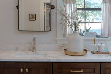 Inspiration for a timeless bathroom remodel in Philadelphia
