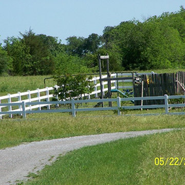 3-Rail Vinyl Fence, Bells, TX