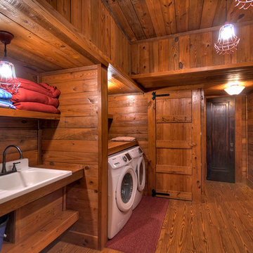 Tippy Canoe Lodge