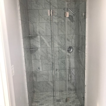Washington D.C Bifold Shower Enclosure