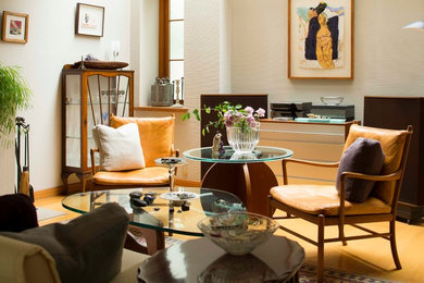 Living room photo in Tokyo