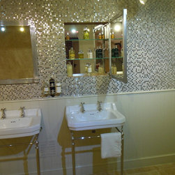 Chadder Showroom/ - Bathroom Cabinets & Shelves