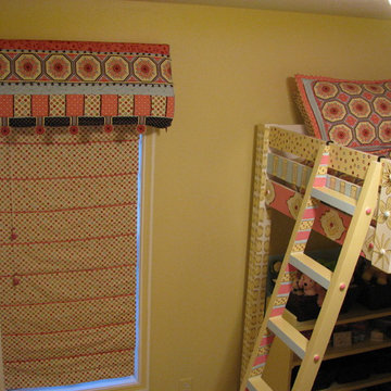 Adolescent girls' bedroom