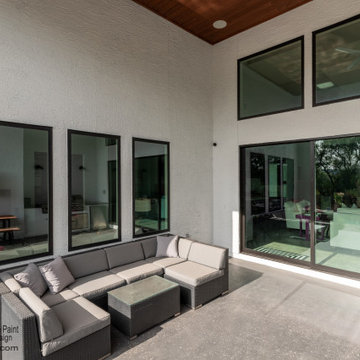 Contrast stucco-stone exterior painting