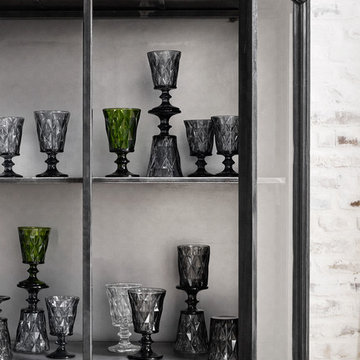 Schrank im industriellen Fabrikstil