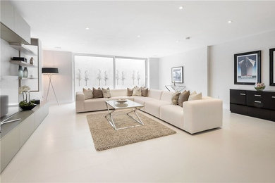 Inspiration for a contemporary living room in Oxfordshire.
