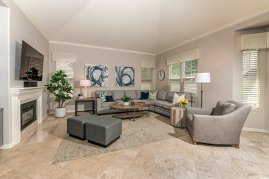 Example of a trendy living room design in San Francisco