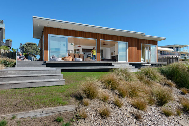 Beach Style  by Will Tatton Architecture