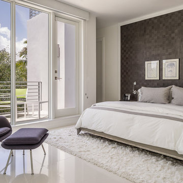 Modernism Defined in a Spacious Miami Beach Home