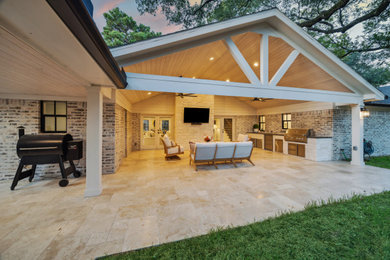 Transitional patio photo in Houston