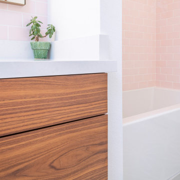 bathCRATE Walnut Woods Drive