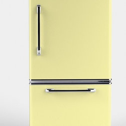 Big Chill - Big Chill Retropolitan 18.5 cu. ft. Fridge - Slide-Out Freezer -Yellow - Refrigerators