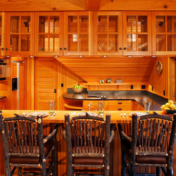 Shingle Style Estate's Carriage House