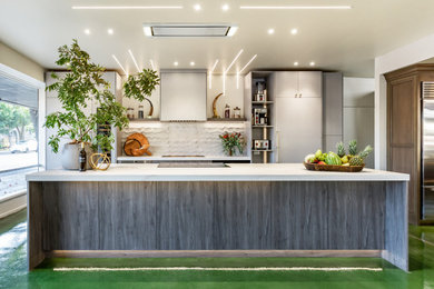 Inspiration for a contemporary kitchen remodel in Sacramento