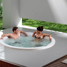 Round Spa