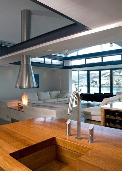 Contemporary Kitchen by Artichoke