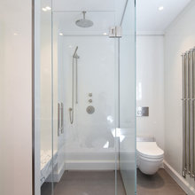 Ross's bathroom