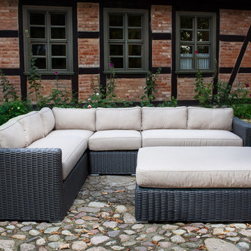 Toja Patio Furniture - Yorkville Sectional Set - House