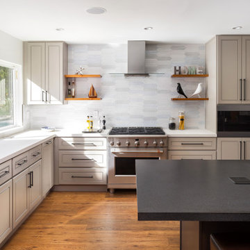 Noir black & gray Kitchen in Thousand Oaks