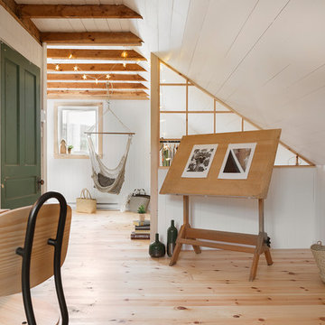 Open area with an eclectic style