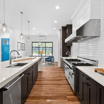 Bright Modern Farmhouse Kitchen