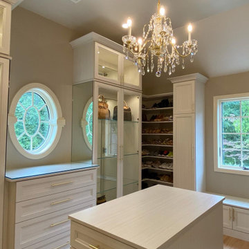 Custom Women's Dressing Room