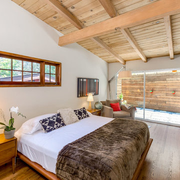 Laurel Canyon :: Wonderland Mid-Century Modern