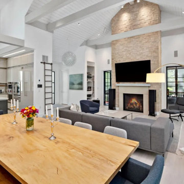 Modern Farmhouse - Ladue, MO