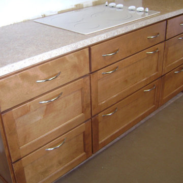 Sparrow Bush Solid McCanless Kitchen