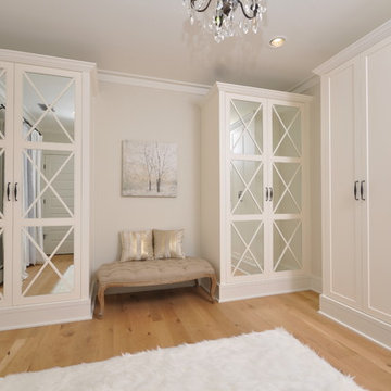 Sophisticated & Simple Dressing Room