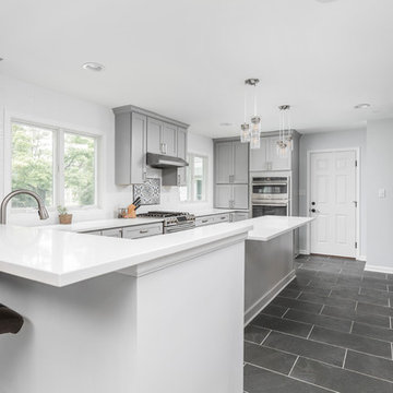 Deerfield Modern Kitchen