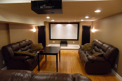 Design ideas for a traditional home theatre in Toronto.