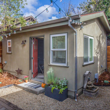 Travis and Kelly's Casita Guesthouse and Office