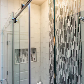 Handsomely Modern Spa Bath