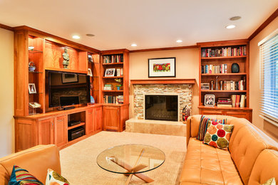 Example of a classic living room design in Minneapolis
