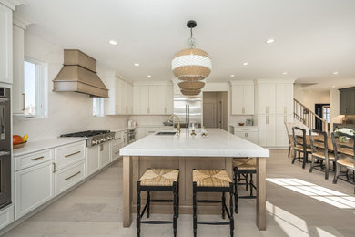 Transitional kitchen photo in St Louis