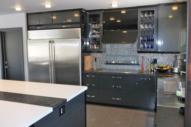 Kitchen - contemporary kitchen idea in Los Angeles