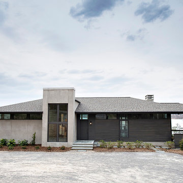 A Contemporary Lake House