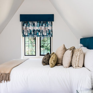 Bespoke Roman blinds in a guest bedroom