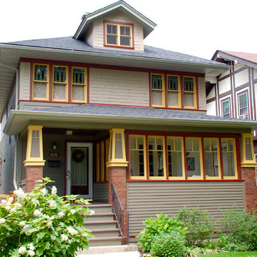 Oak Park, IL Craftsman Style James Hardie Siding Remodel